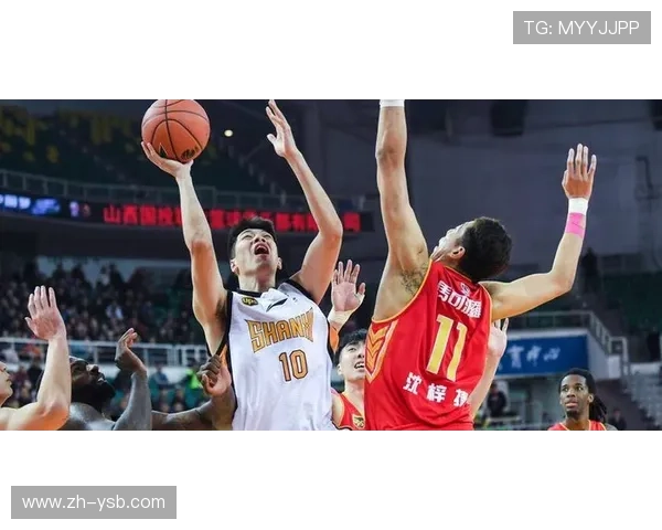 朗斯队长托马森：从替补到核心的逆袭之路